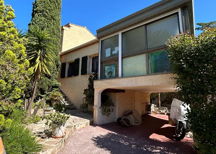 Проживание в семье Maison Les Louves